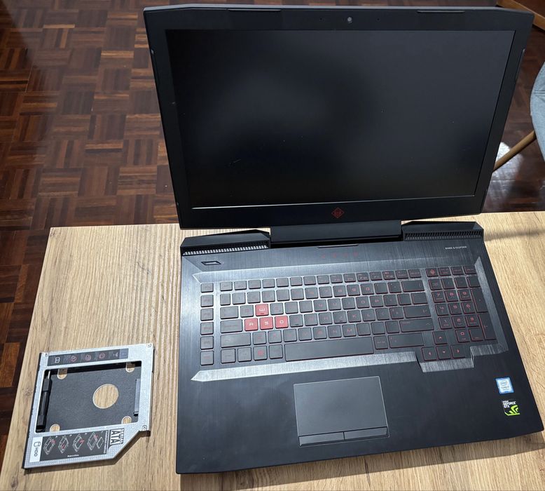 Portatil Omen 17-an022np