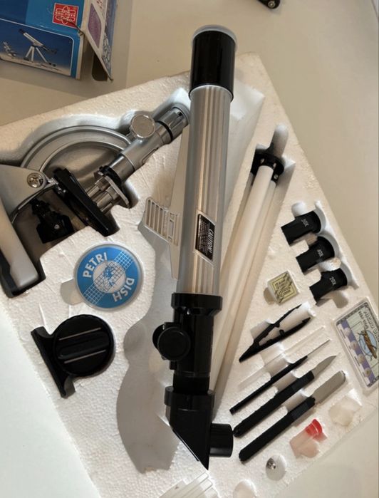 conjunto educacional de microscópio 900X e astronômico telescópio