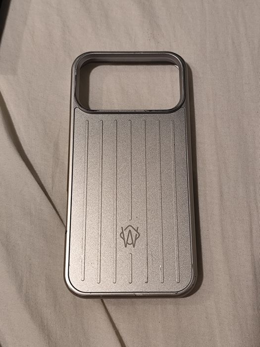 Etui do iPhone 17 pro max
