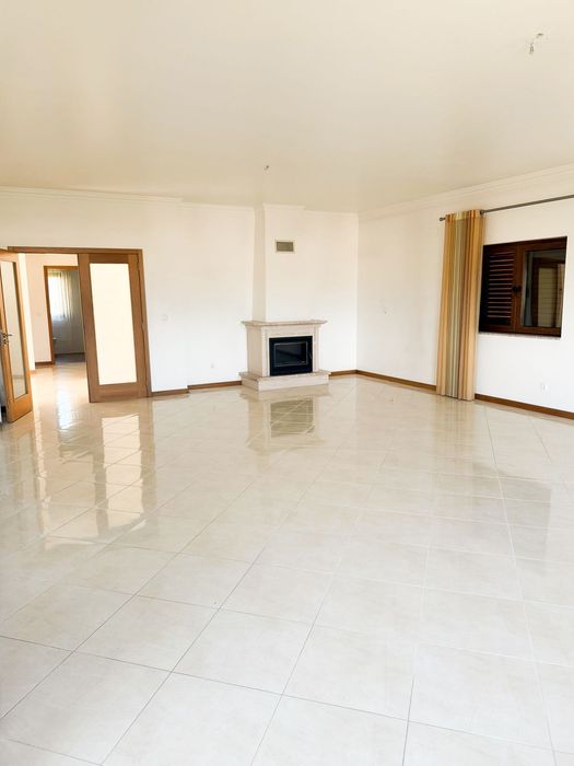 Moradia T4, Casa Moderna c/ Garagem, Jardim, Painéis Solares e Vinha / Próxima da UTAD, Vista deslumbrante.