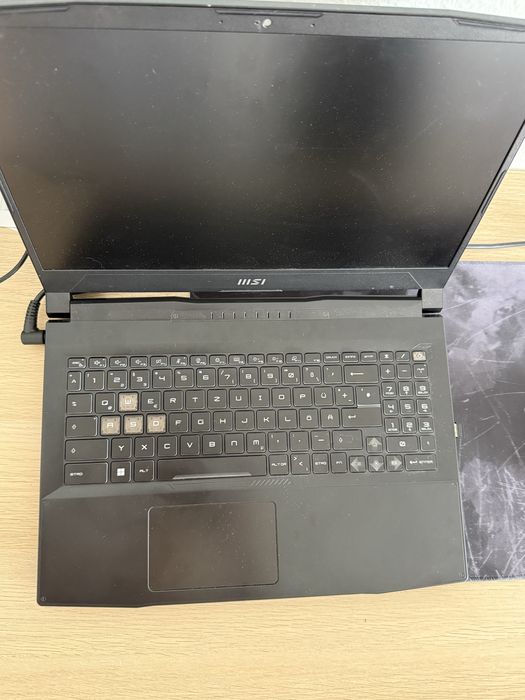 Ігровий ноутбук MSI katana 15 B13VGK