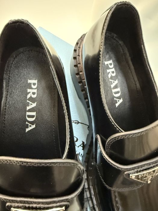 Шкіряні лофери Prada 40р