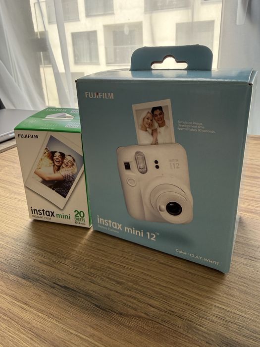 Fujifilm Instax Mini 12 + 20 wkładów – NOWY, nieużywany!