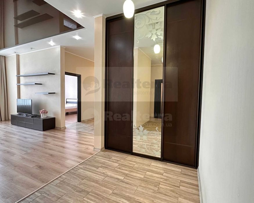 Простора і мебльована, 85 кв.м. в ЖК Golden Park, Парково-Сирецька, 4-В
