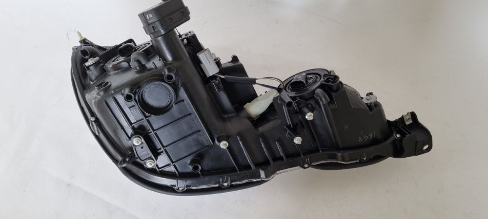 Lampa lewa reflekto lewy lexus GS300 97- nowa oryginał Europa GS430 gs