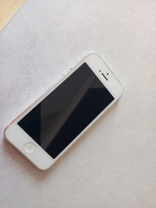 Айфон 5 стан на фото