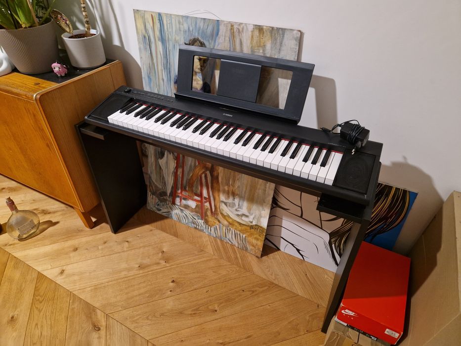 Pianino cyfrowe Yamaha Piaggero NP-12B