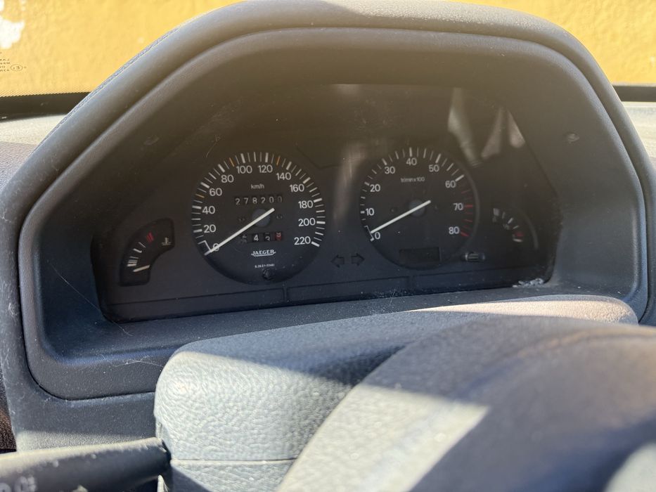 Peugeot 106 - 1998 (1100) c/teto de abrir