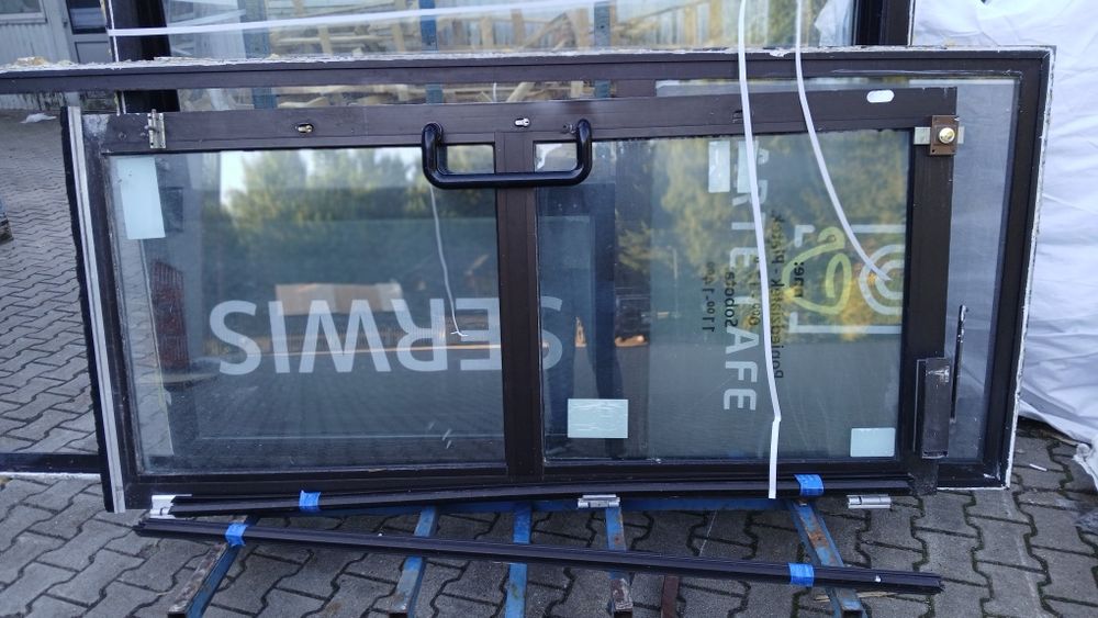 Drzwi aluminiowe 105 x 212.
