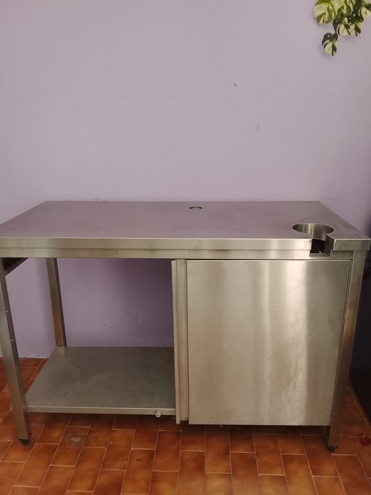 Vendo bancada de inox
