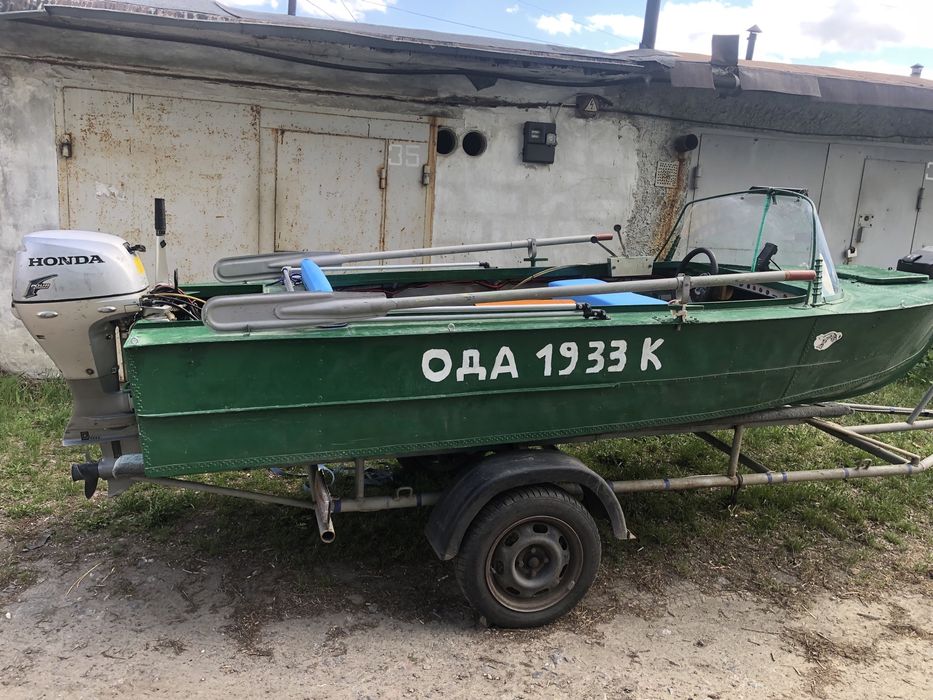 Човен МКМ з мотором Honda 10 BF
