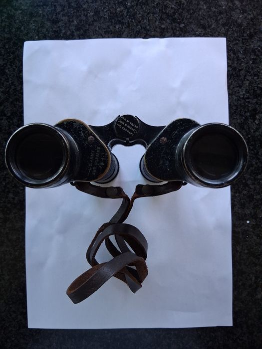 Binóculos vintage - 2. Guerra Mundial