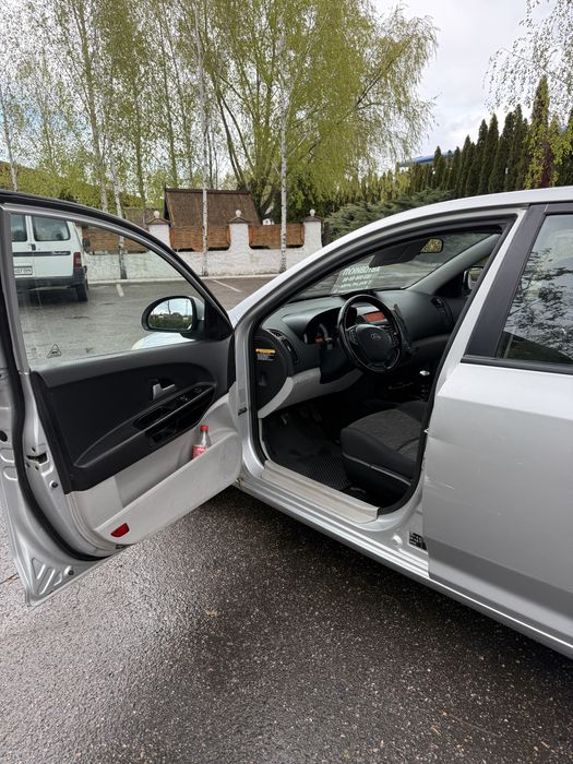 Надійний автомобіль Kia Cee’d 1.6 Diesel Ceed