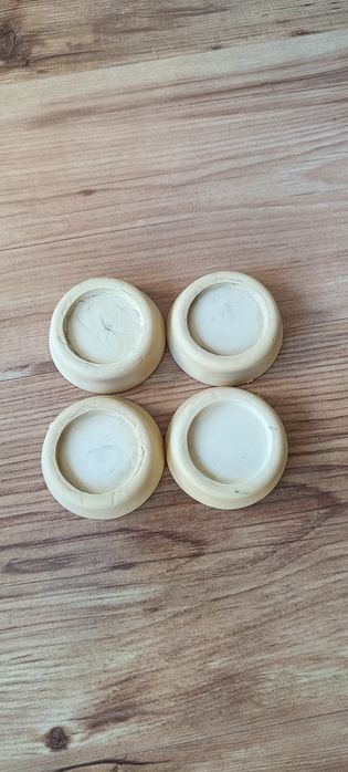 Podkładki antywibracyjne np do pralki