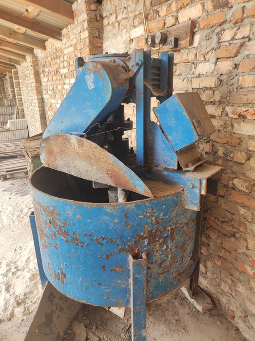 Вібропрес і мішалка