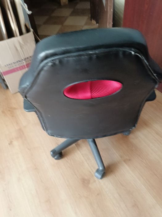 Fotel biurowyw wzrost do 175 cm