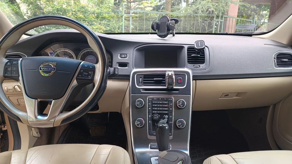 Volvo V60 Volvo V60 bogate wyposażenie