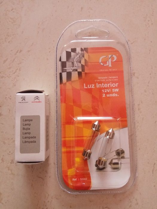 Lâmpadas automóvel (1 de Citroen e 2 interiores) (inclui portes)