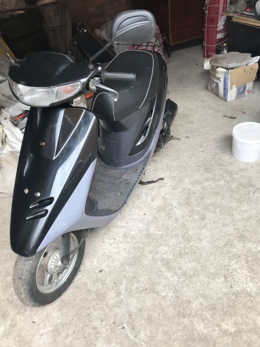Скутер Хонда діо 27 .