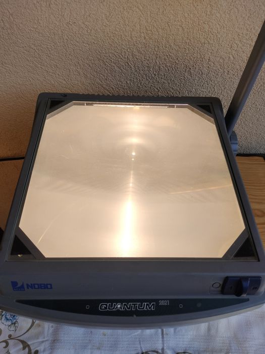 Retroprojetor Nobo Quantum 2521