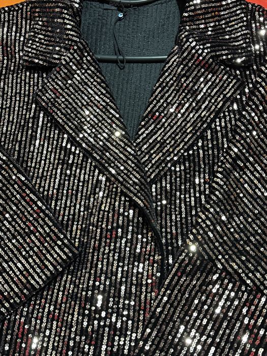 костюм с паетками