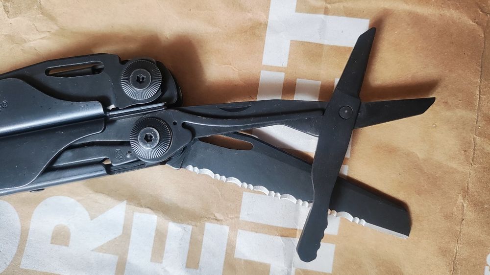 Leatherman Surge black