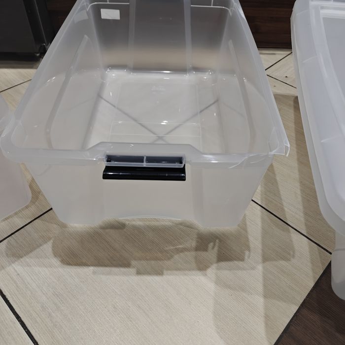 3 pojemniki plastikowe organizer z pokrywą.