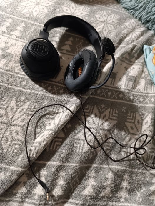 Наушники jbl quantum 100