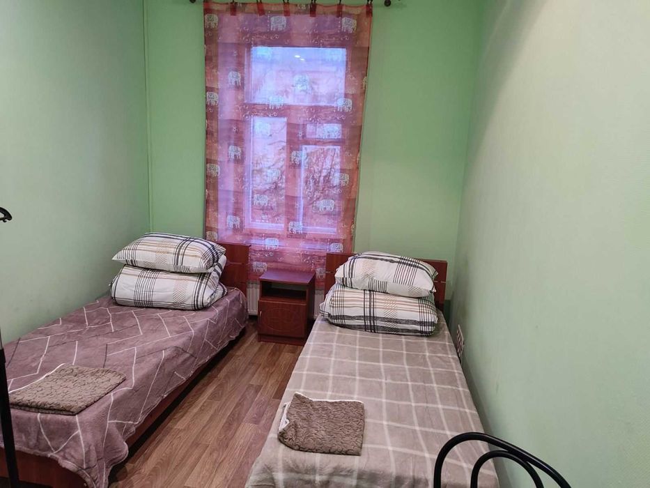 Кімната поруч з метро Вокзальна