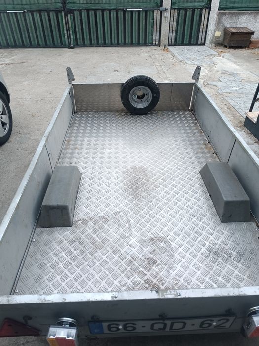 Reboque para carro