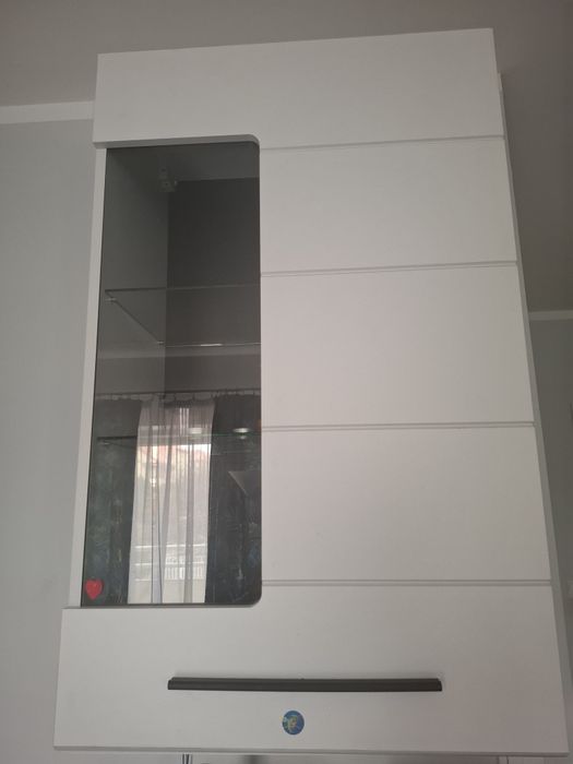 Sprzedam szafki stojąca i wisząca