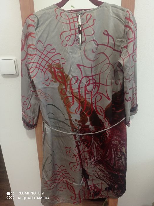 Жіноча шовкова сукня