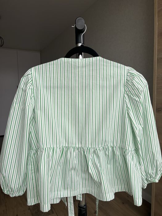 Жіноча блузка на завʼязках