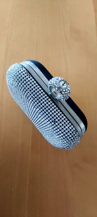 Pochete com brilhantes