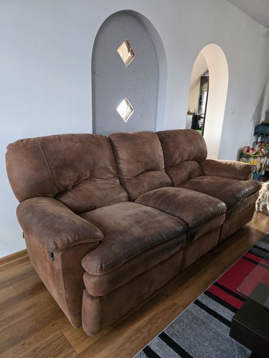 Sofa i dwa fotele z funkcją relaks