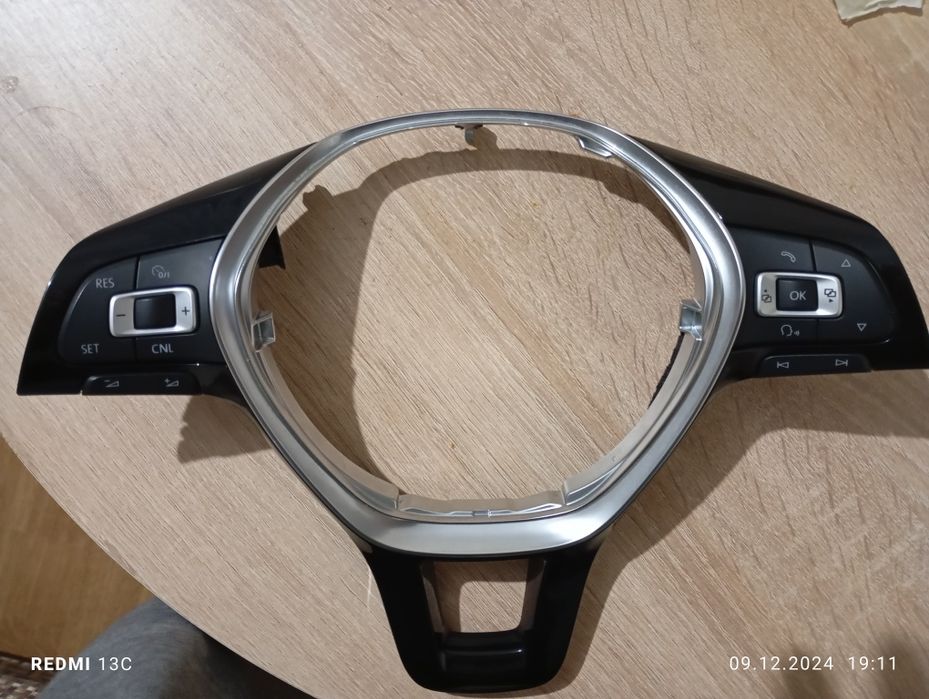 Кнопки керма Фольксваген