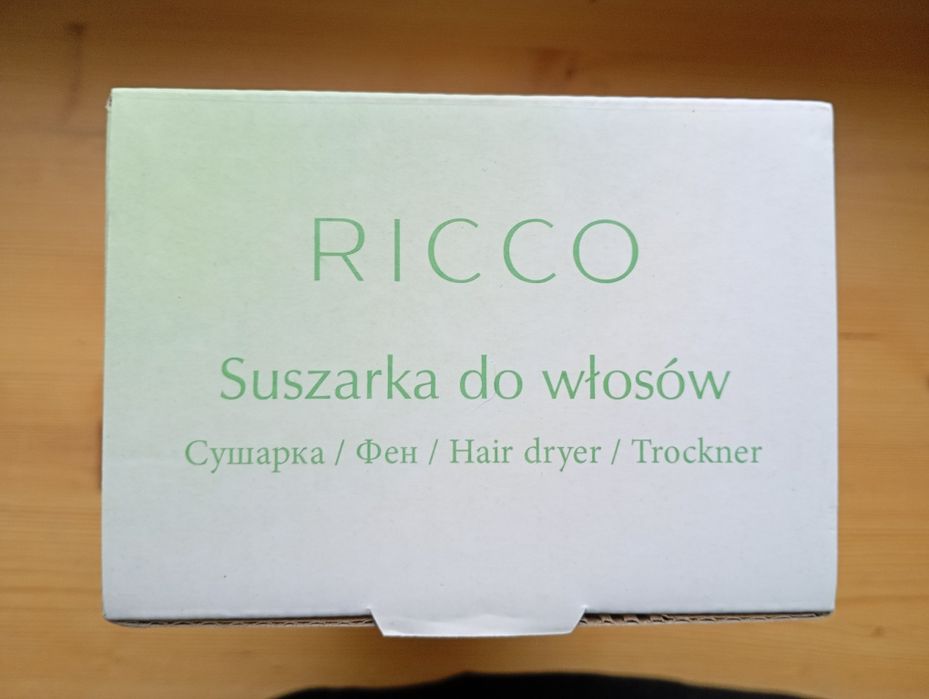Suszarka do włosów Ricco podróżna na basen