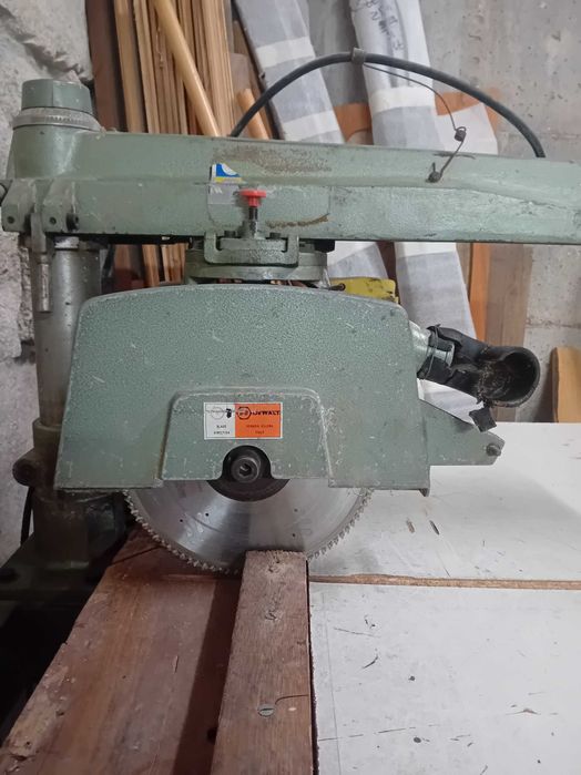 Serra Radial Dewalt