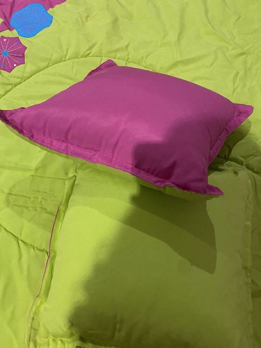 Conjunto de edredon de casal e Cortinas
