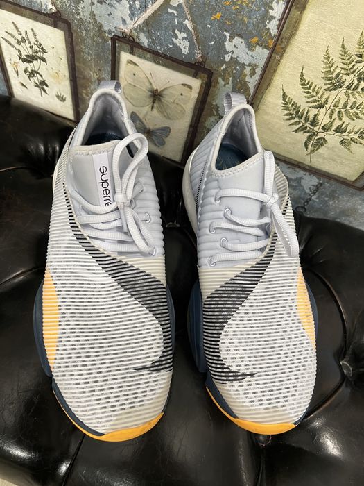 Кроссовки Nike 44