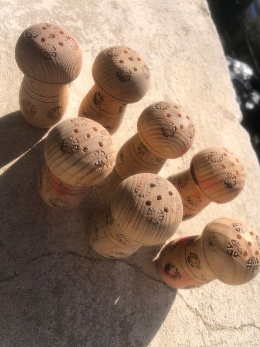 Спецовниці деревянні