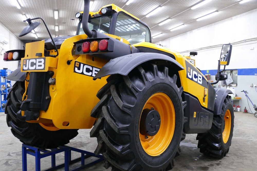 ładowarka teleskopowa jcb 526 56 agri plus