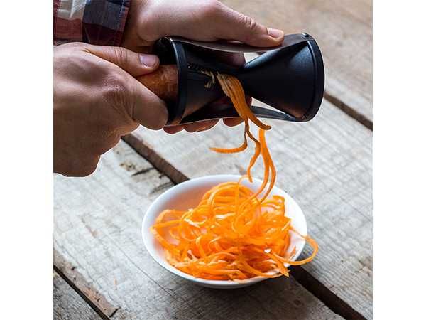 Temperówka SPIRALNA DO WARZYW Dwustronna paski Julienne Obieraczka