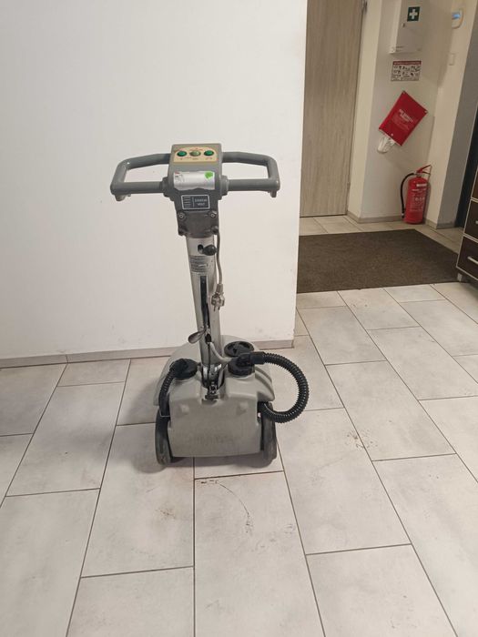 Szorowarka /maszyna czyszcząca Comac Vispa Sieciowa 230V