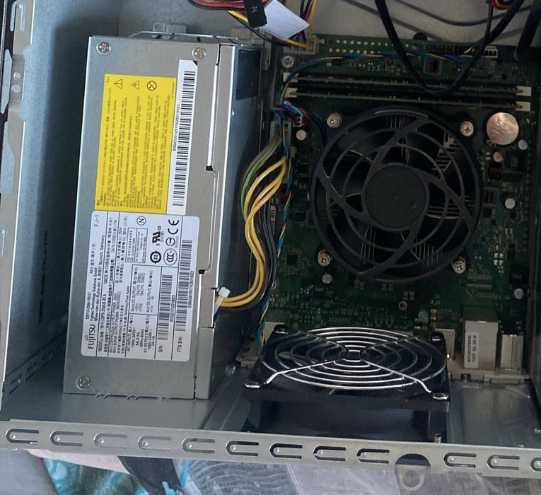 продам комплект Xeon e3-1240 v5 користувався 2 місяці