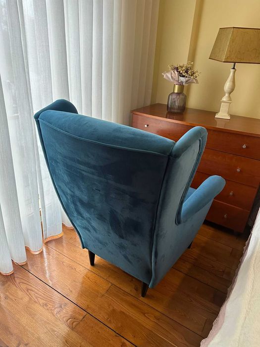 Cadeirão/Poltrona e Pousa Pés | Bom estado