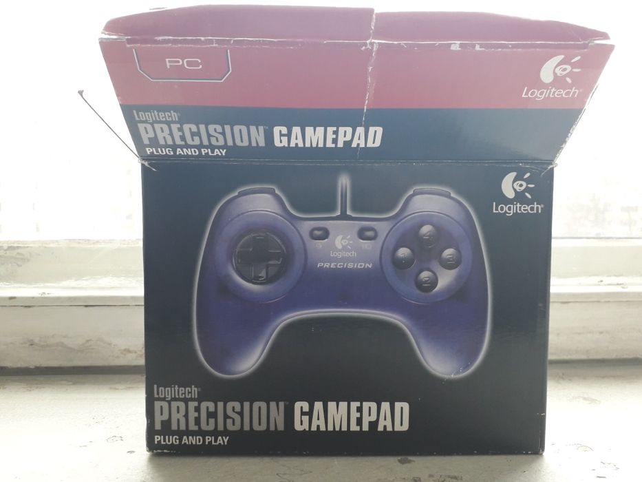 GAMEPAD "logitech" PLUG AND PLAY precision