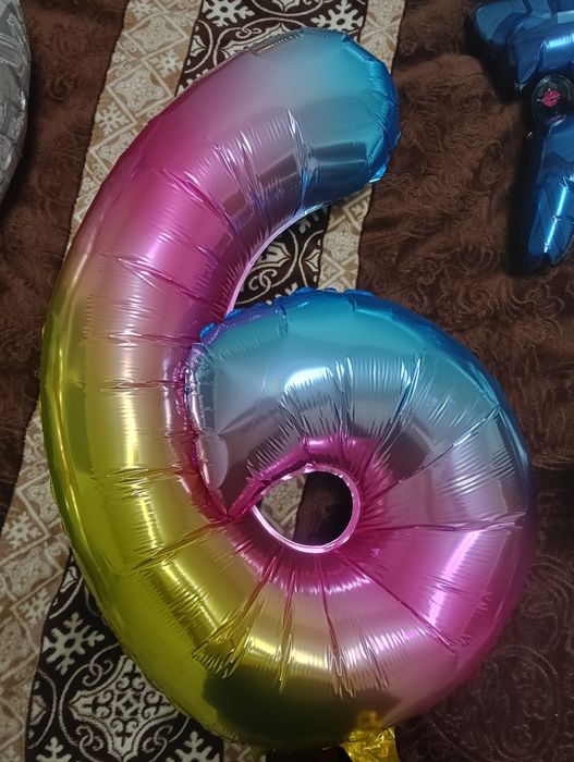 Повітряні кульки,6 років, тоботи,фотозона