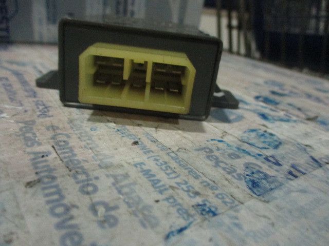 Centralina do fecho central DAEWOO Nubira (J100)
