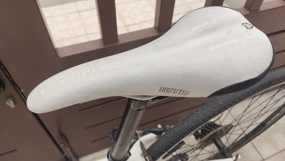 Trek branca em bom estado